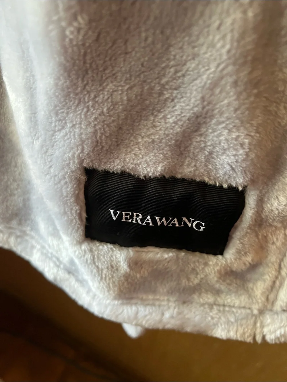 Vera Wang Ultra Soft Plush Throw - Light Blue 60x70 inches 109% polyester New.